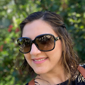 Meet your Posher, Farnaz